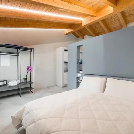 Borgo Degli Ulivi Ξενοδοχείο με διαμερίσματα 4*