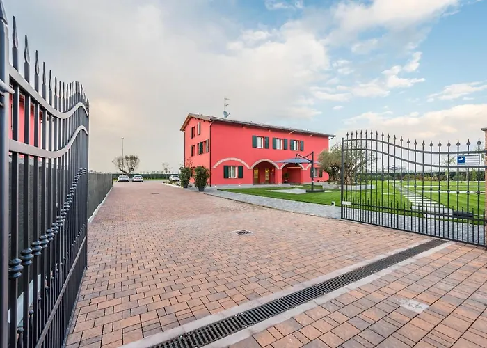 Borgo Degli Ulivi アパートホテル 4*