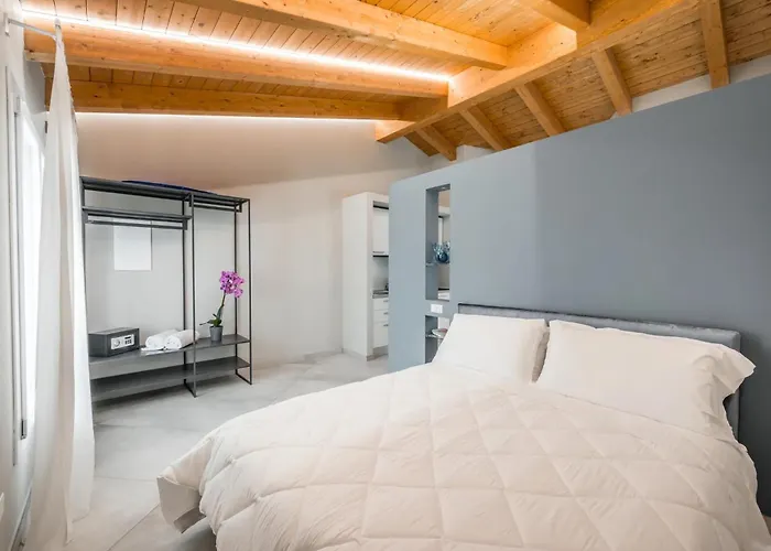 Borgo Degli Ulivi アパートホテル 4*